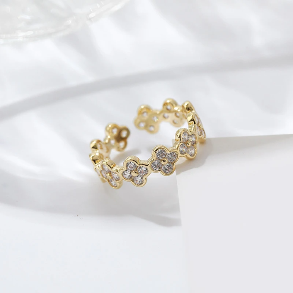 Rhinestone Clover Ring - Image 6