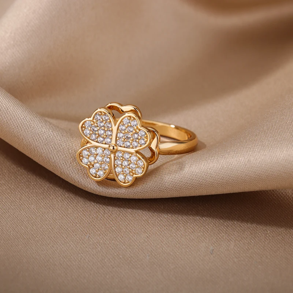 Women's Clover Ring - Image 7