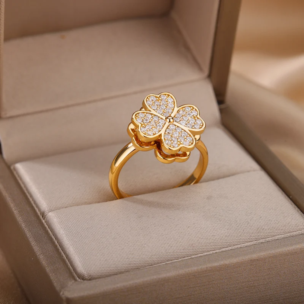 Women's Clover Ring - Image 4