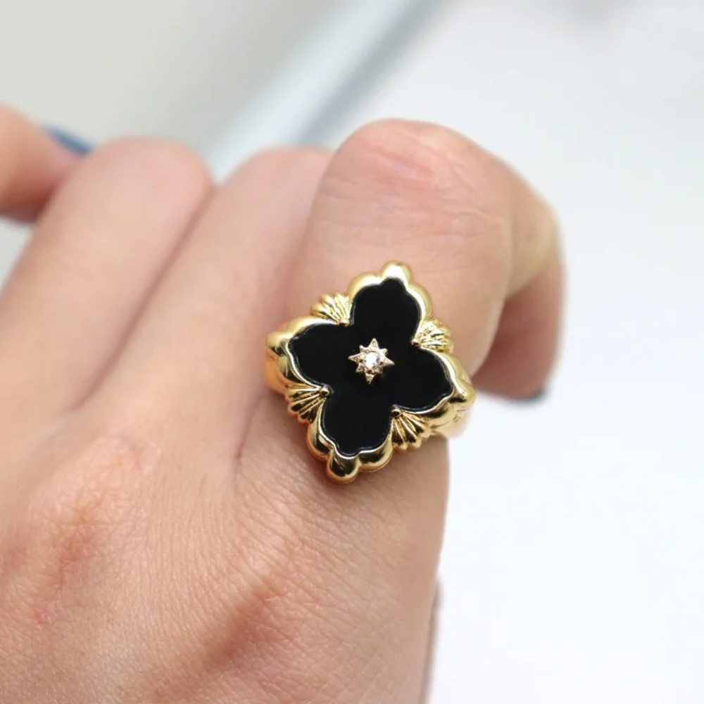 Clover Design Ring - Image 4