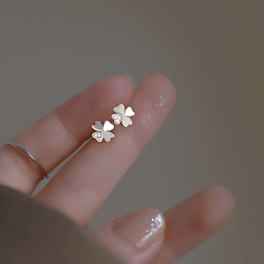 Mini Clover Earrings - Image 3