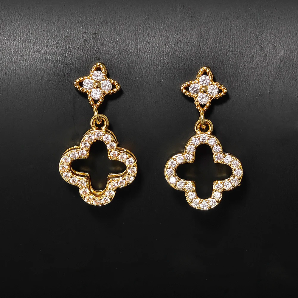 Nina Clover Earrings - Image 3