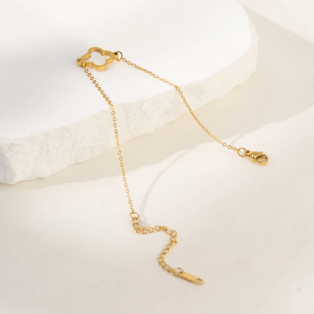Golden Clover Bracelet - Image 2