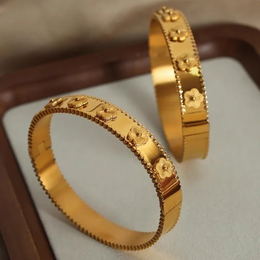 Emilie Clover Bracelet - Image 6