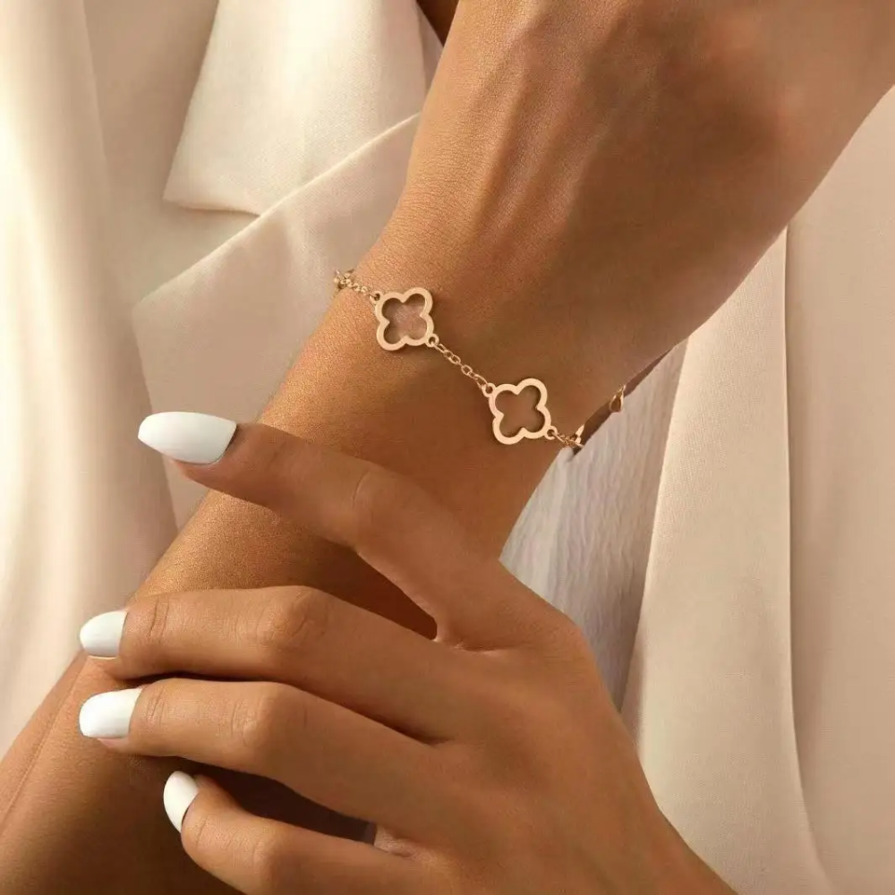 Treasure Clover Bracelet - Image 3