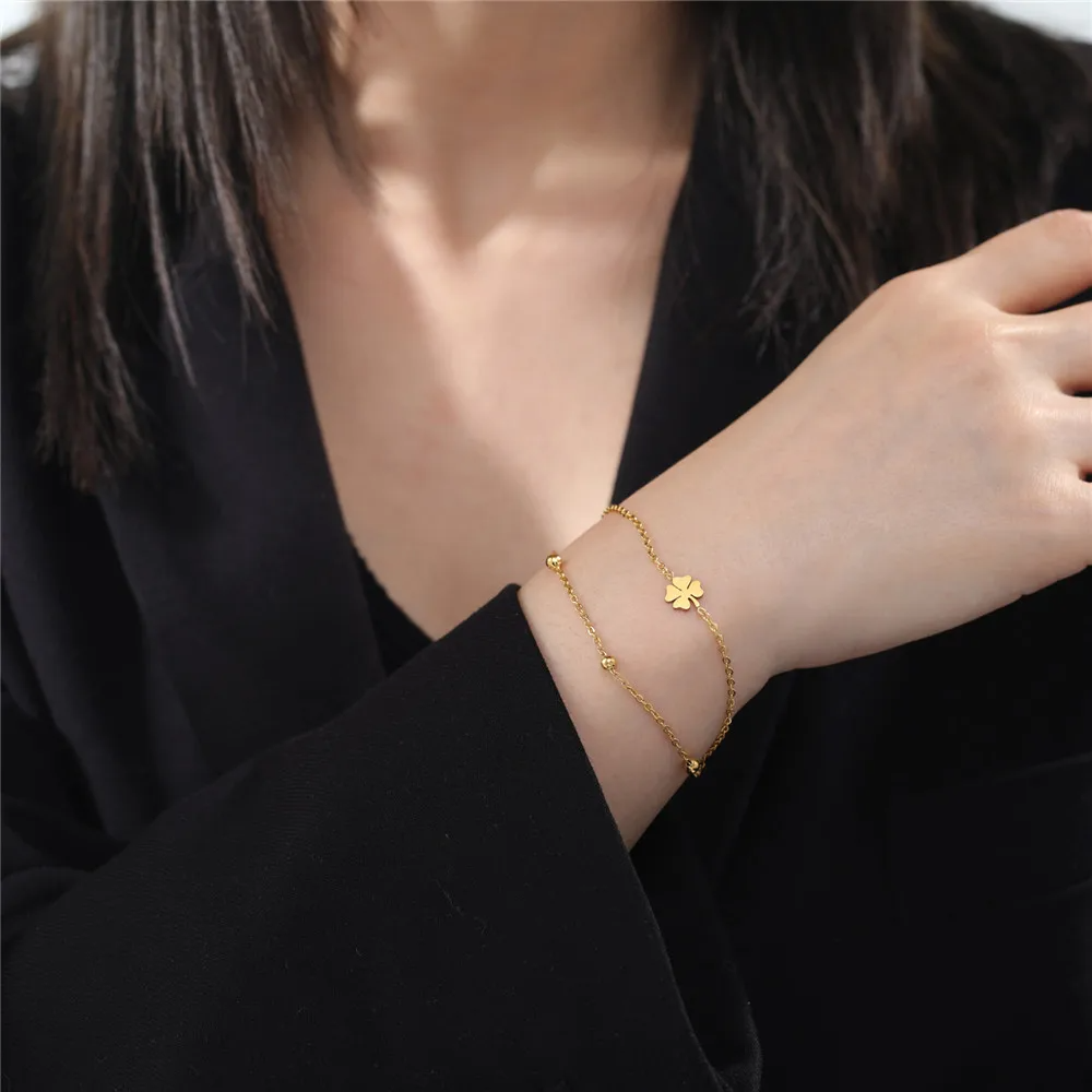 Clover Motif Bracelet - Image 3