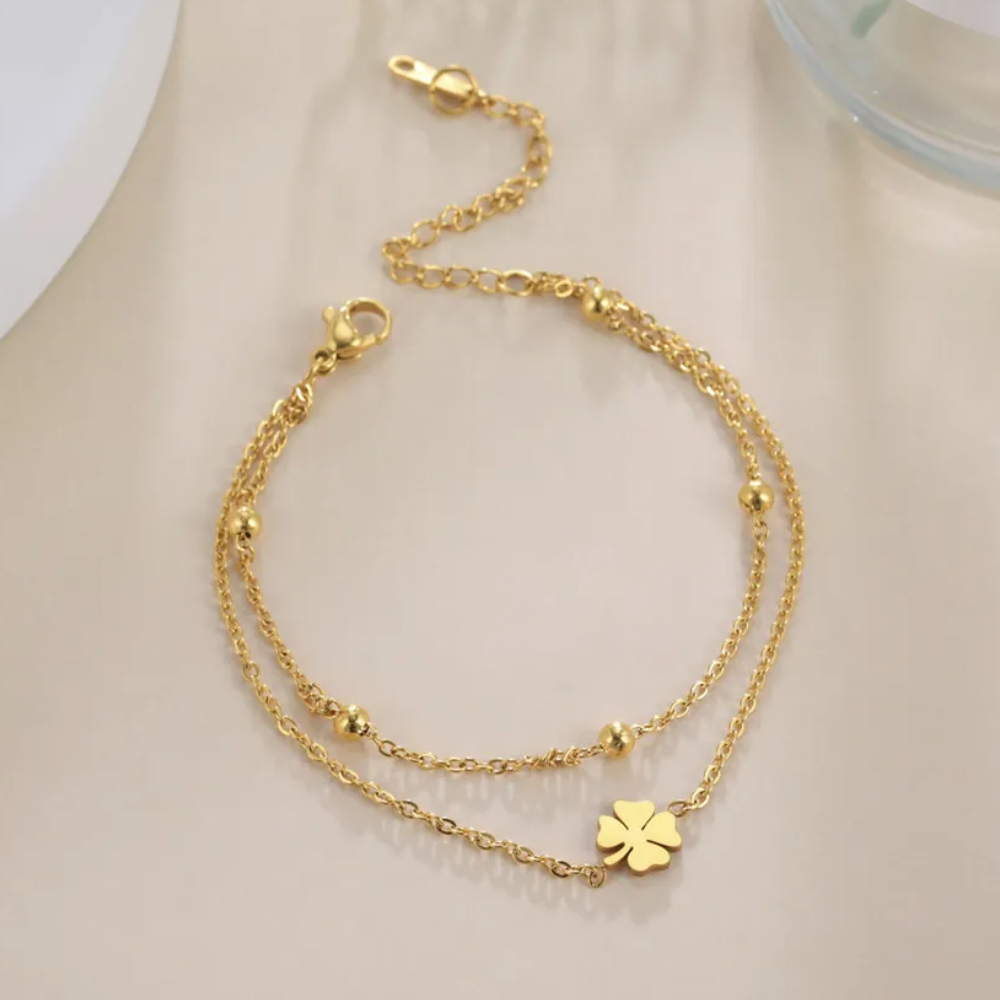 Clover Motif Bracelet - Image 4