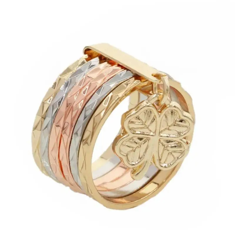 Clover Charm Ring