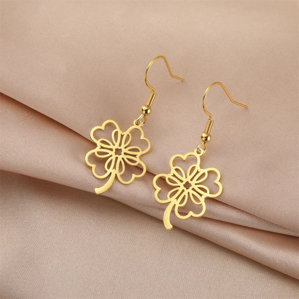 Clover Design Earring
