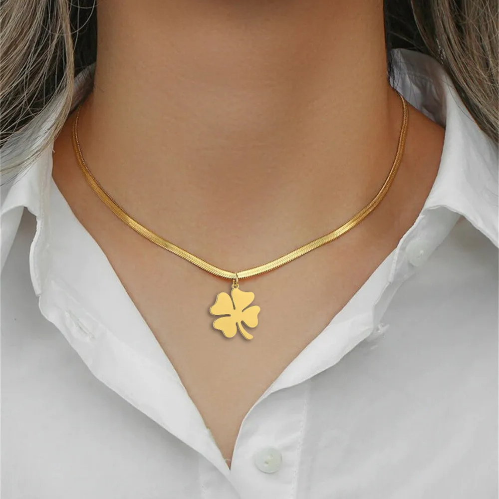 Golden Clover Necklace - Image 3