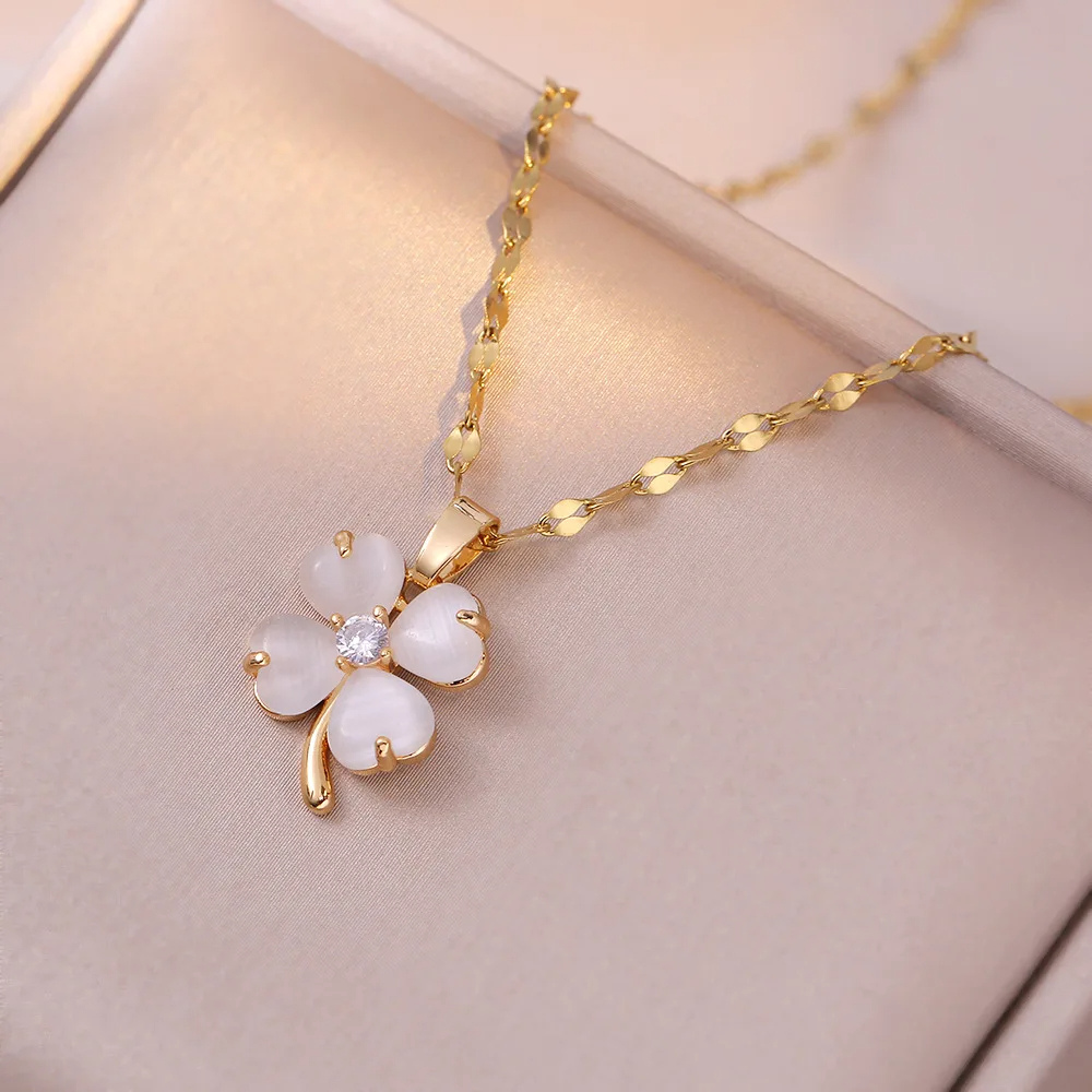Color Clover Necklace