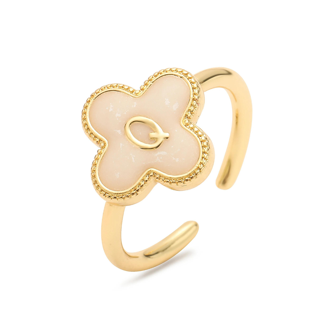 Initial Clover Ring