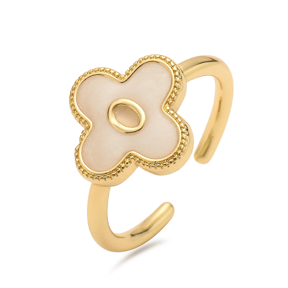Initial Clover Ring