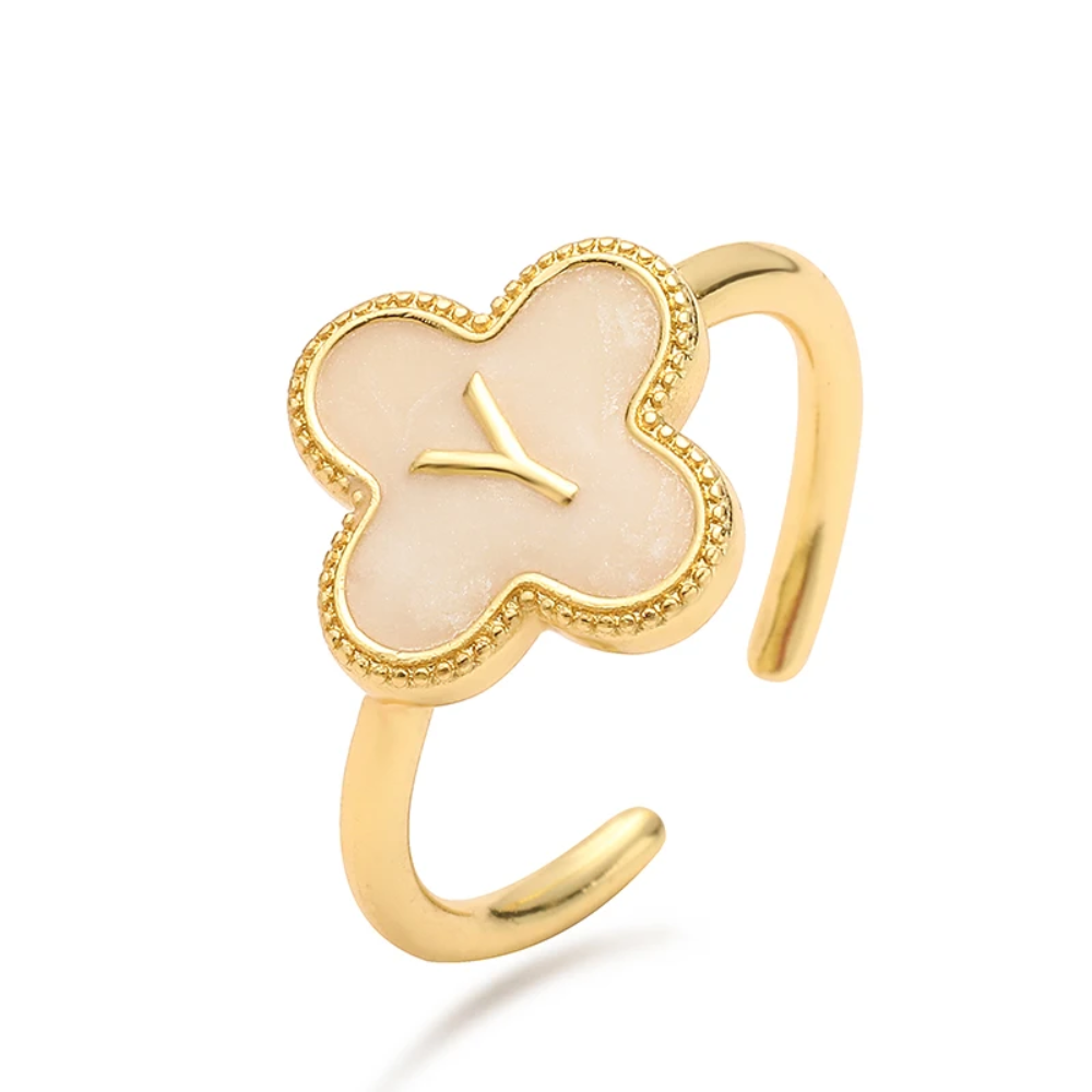 Initial Clover Ring