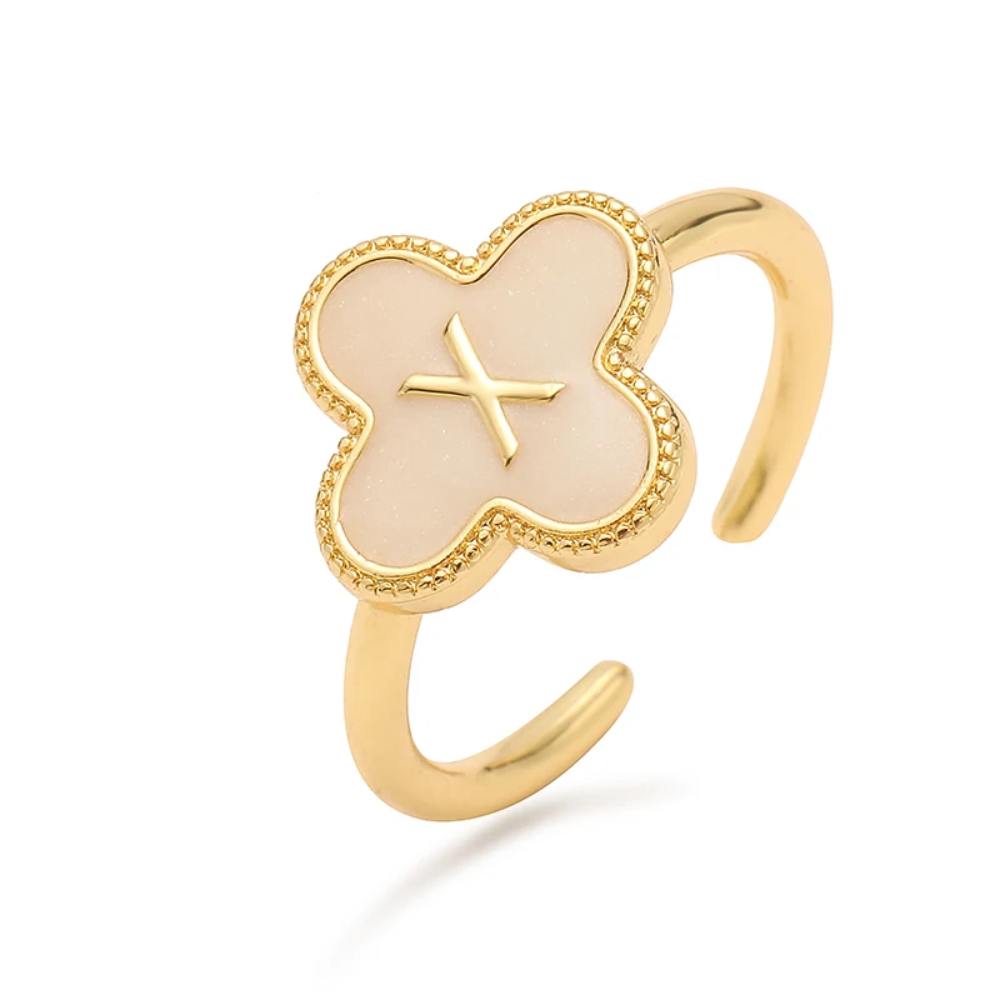 Initial Clover Ring
