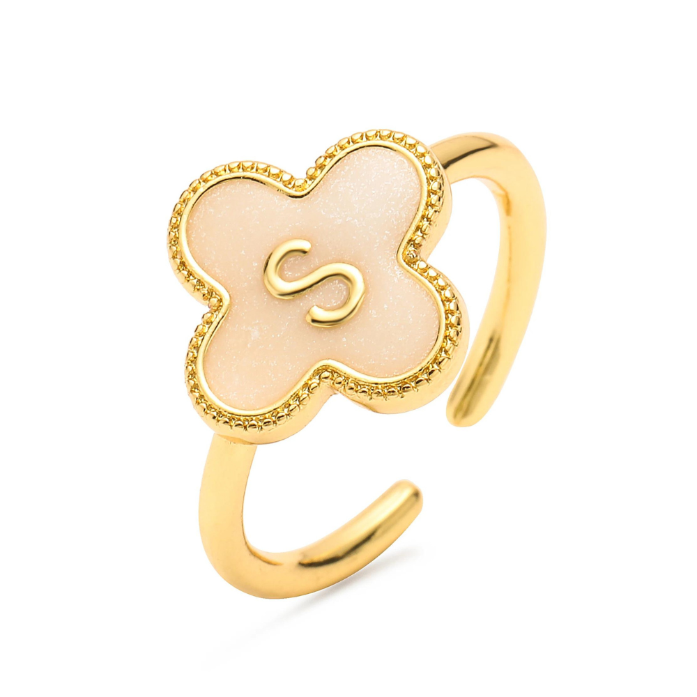 Initial Clover Ring