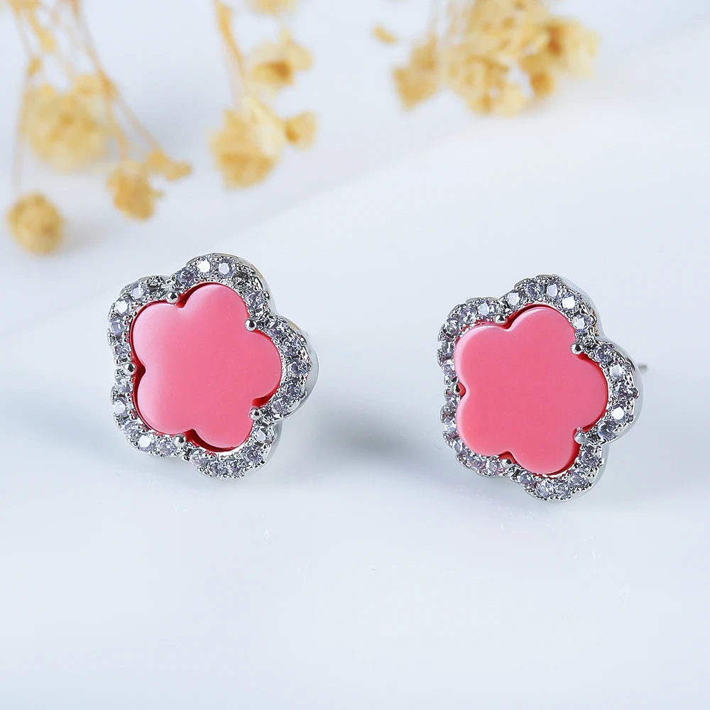 Lili Clover Earrings