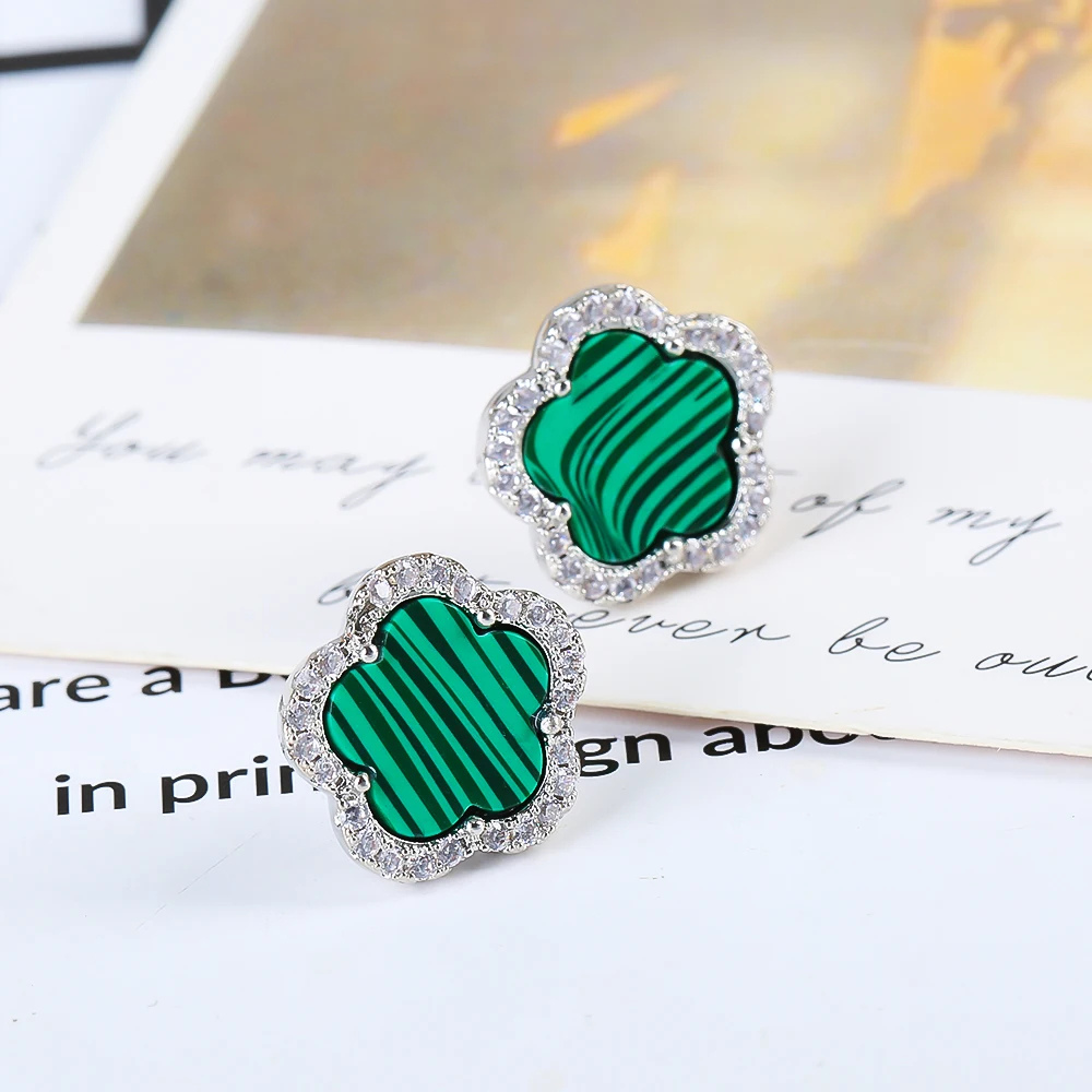 Lili Clover Earrings