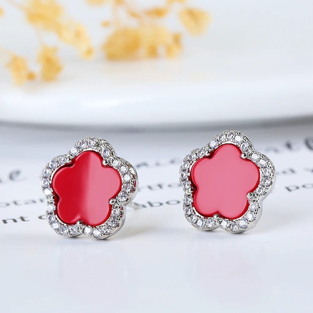Lili Clover Earrings