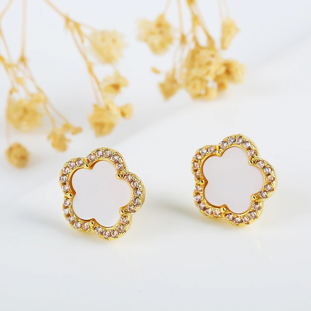 Lili Clover Earrings