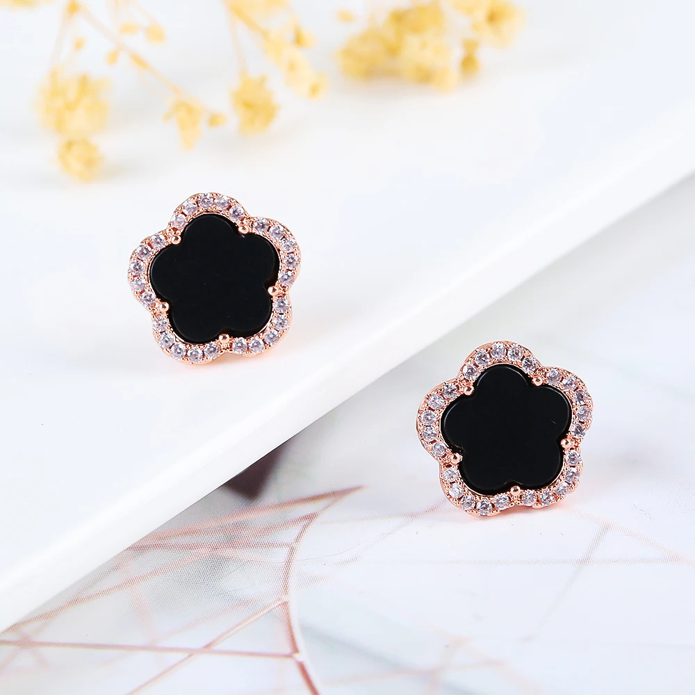 Lili Clover Earrings