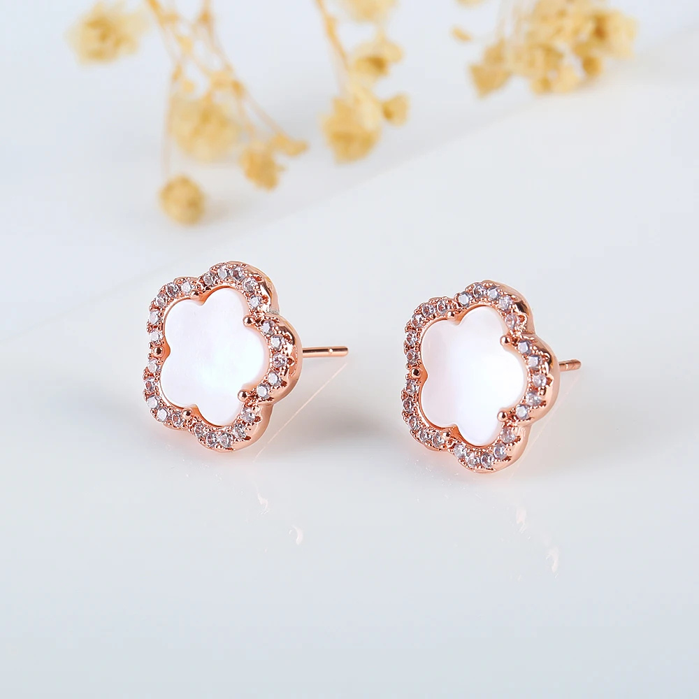 Lili Clover Earrings