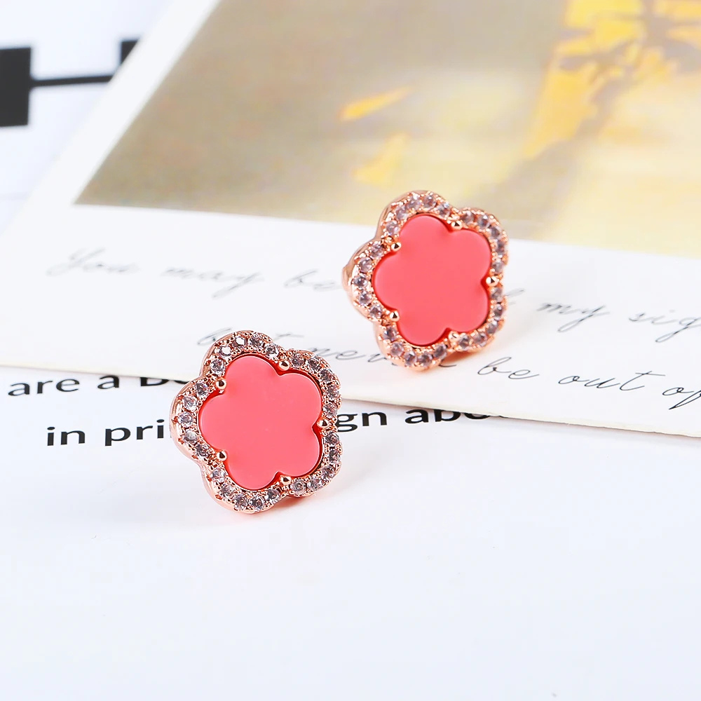 Lili Clover Earrings