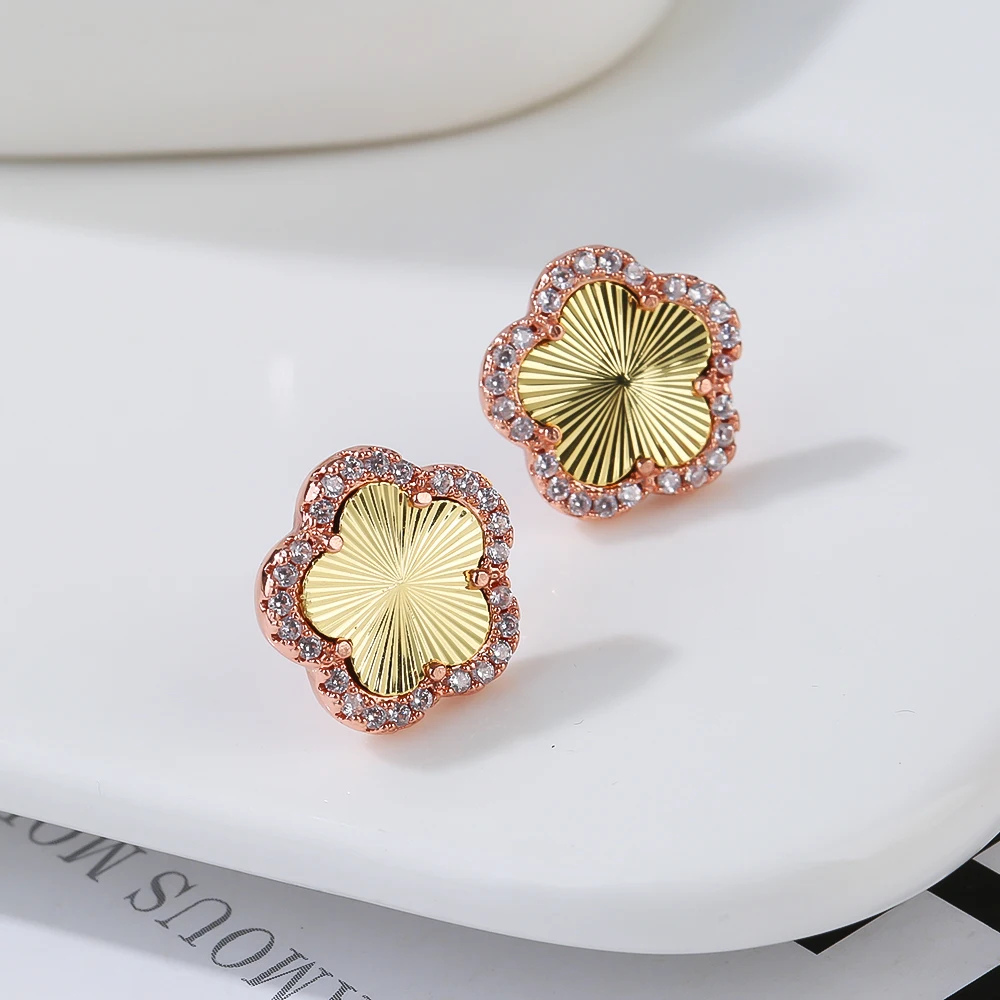 Lili Clover Earrings