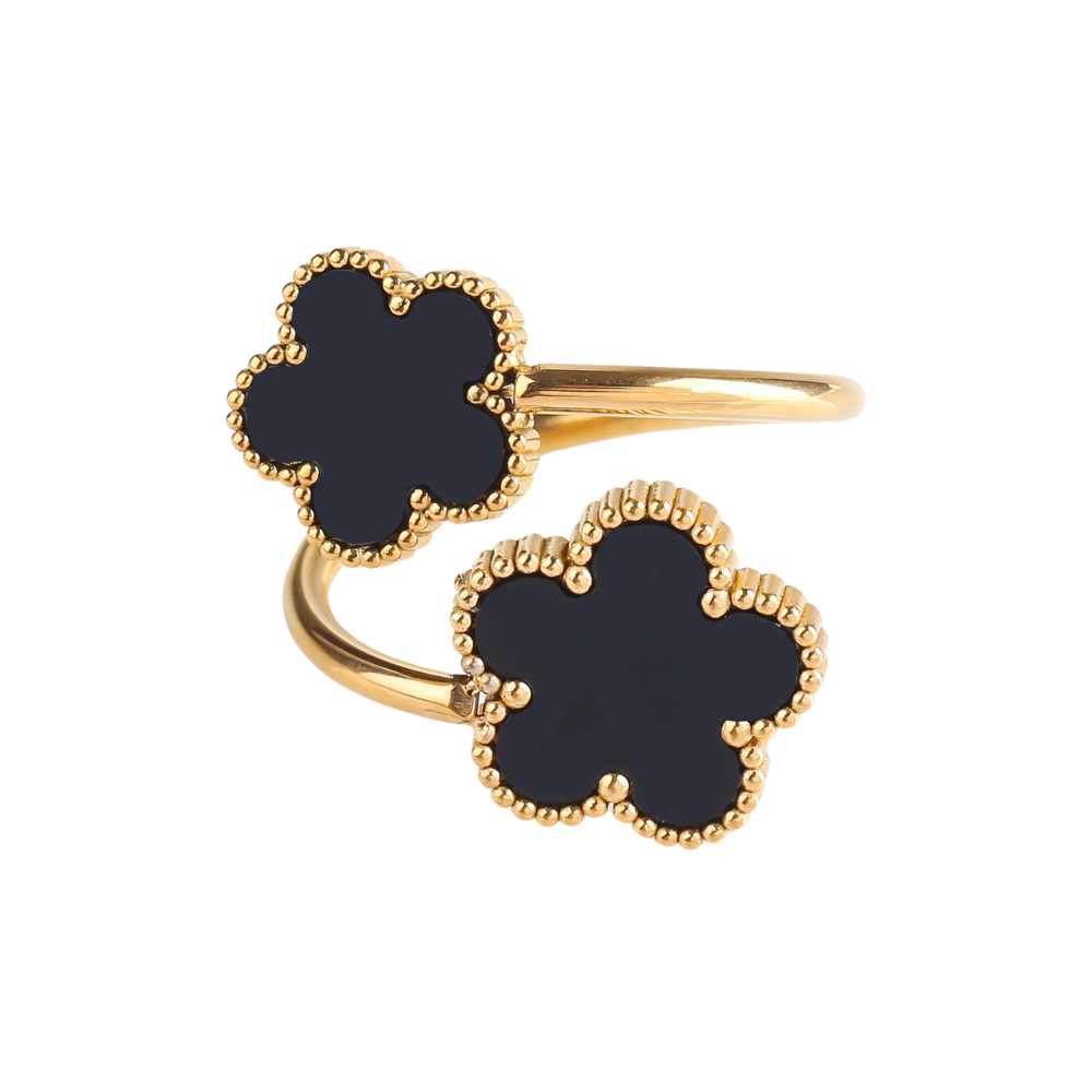 Ring with Clover