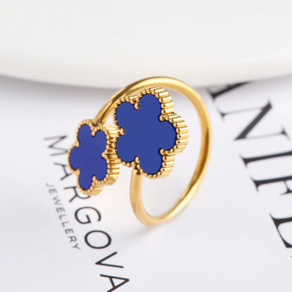 Ring with Clover