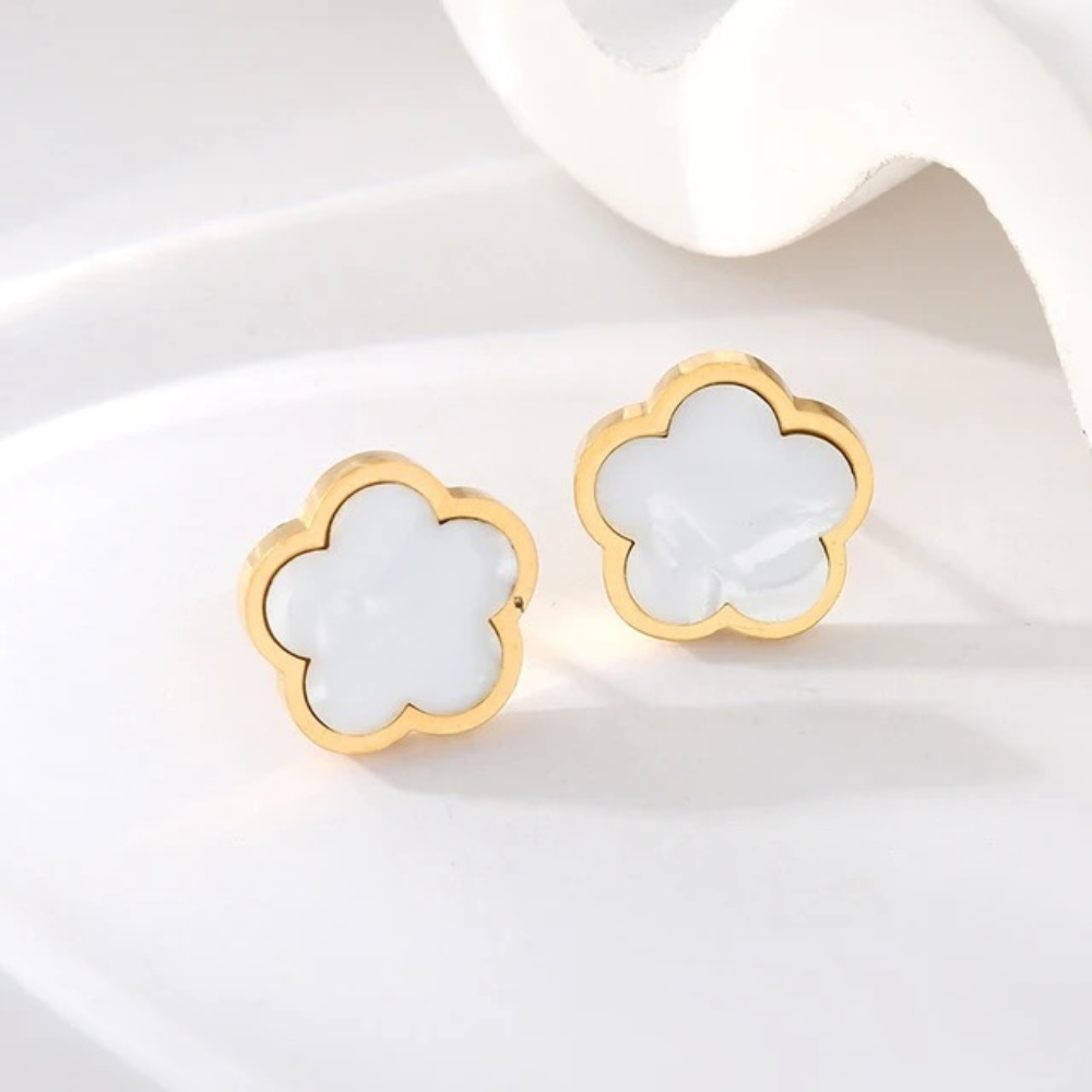 Simple Clover Earrings