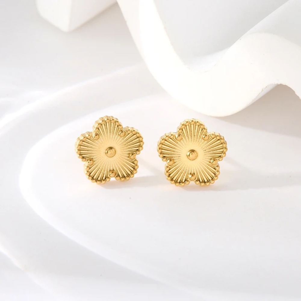Simple Clover Earrings