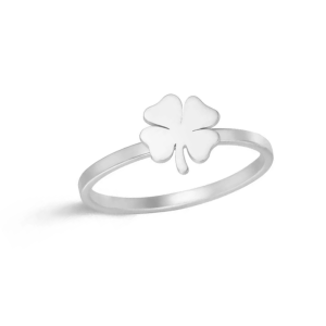 Simple Clover Ring