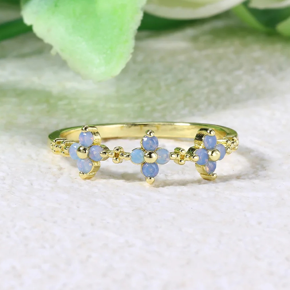 Elegant Clover Ring - Image 5