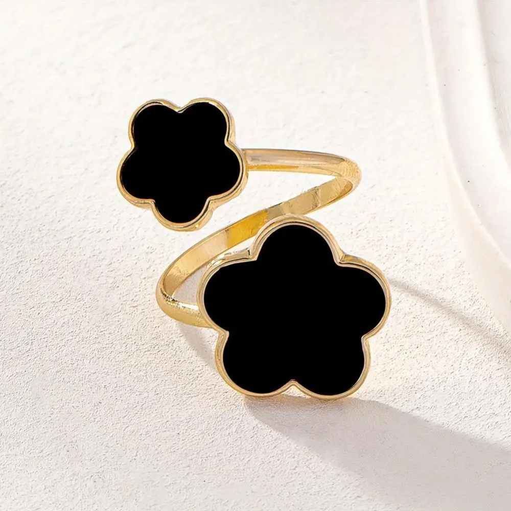 Double Clover Mother of Pearl Ring - Image 5