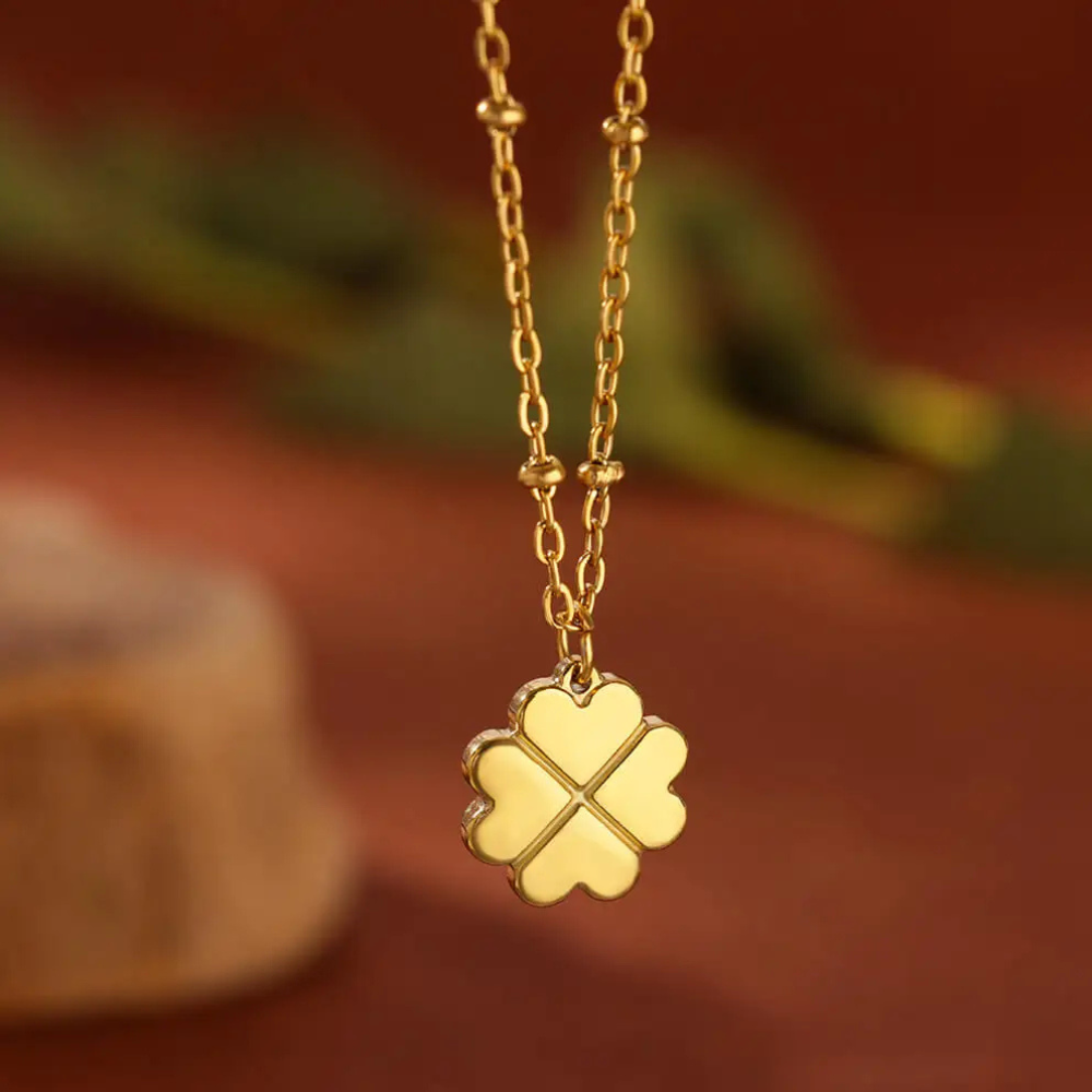 4 Hearts Clover Necklace - Image 4