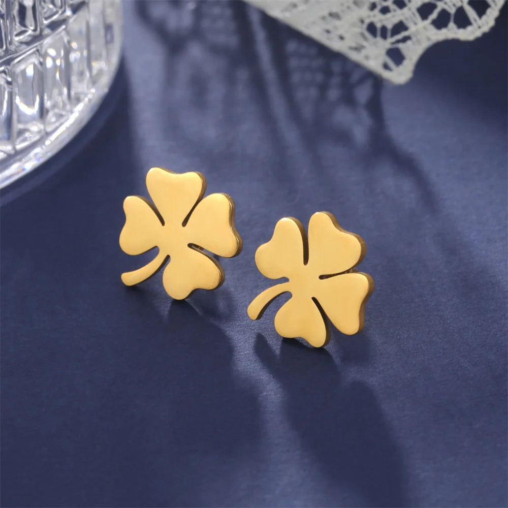 Simple Clover Earrings - Image 13