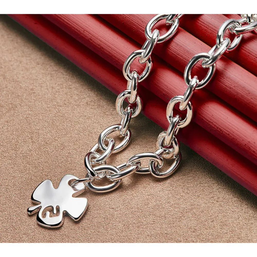 Five Clover Necklace - Image 2