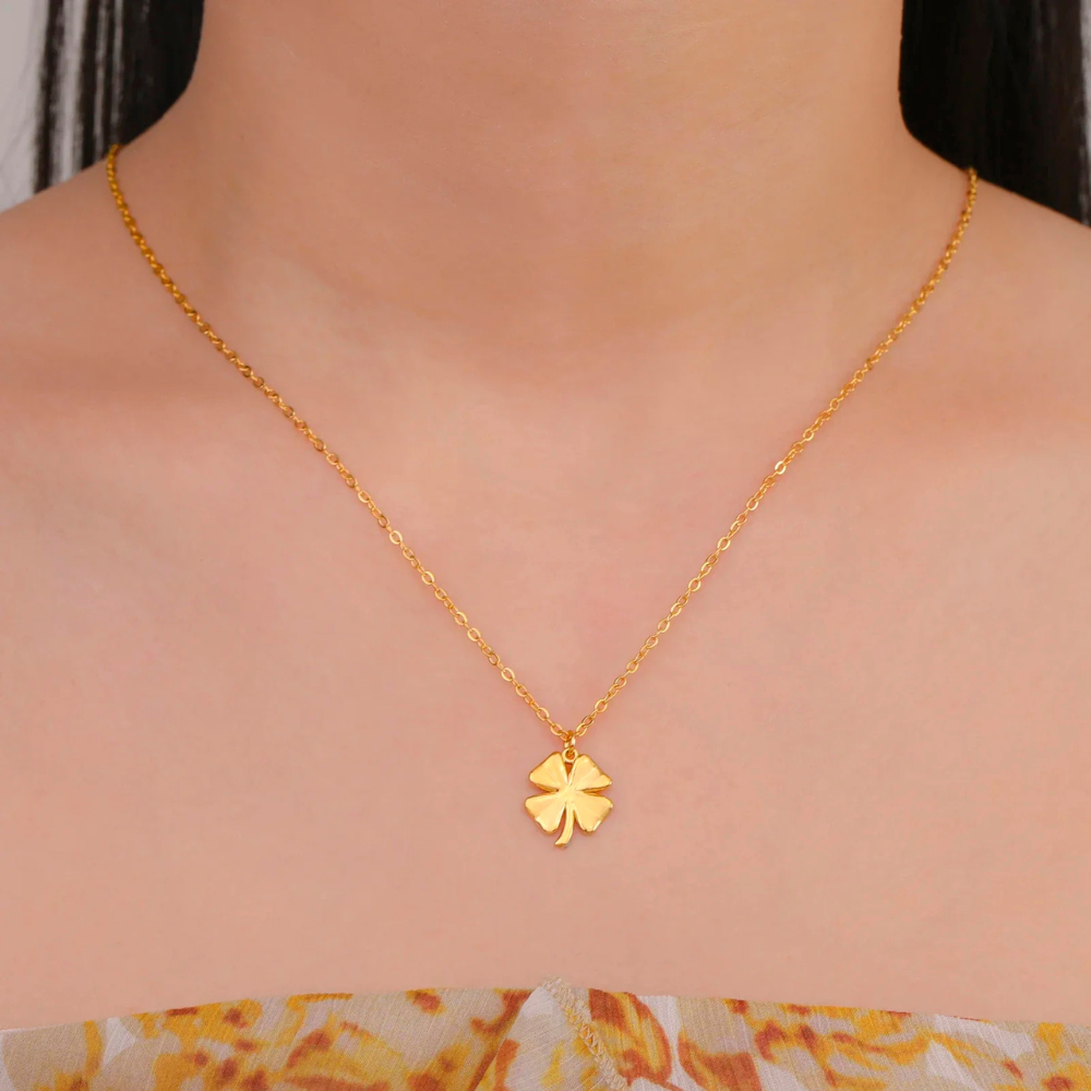 Elegant Clover Necklace - Image 3
