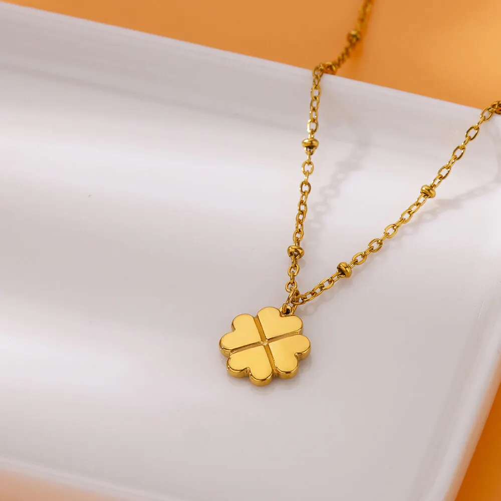 4 Hearts Clover Necklace - Image 6
