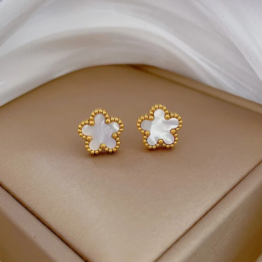 White Clover Earring - Image 4