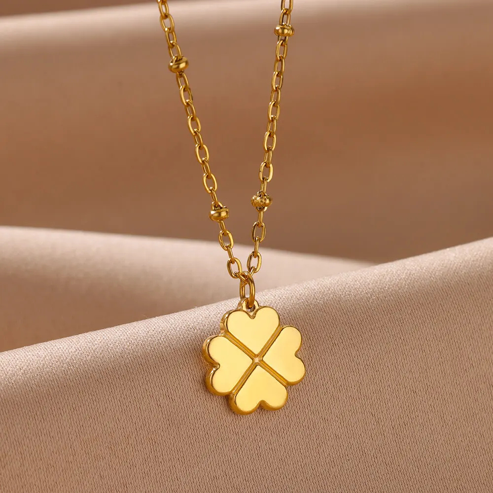 4 Hearts Clover Necklace - Image 2