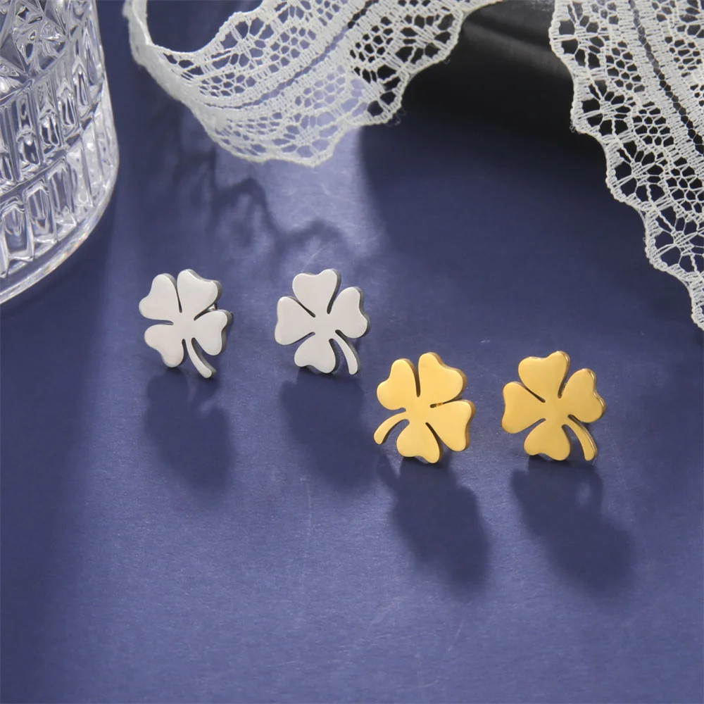 Simple Clover Earrings - Image 10