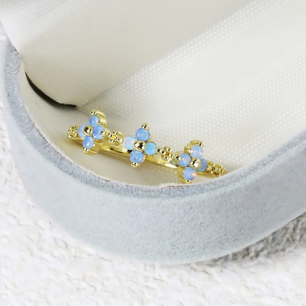 Elegant Clover Ring - Image 8