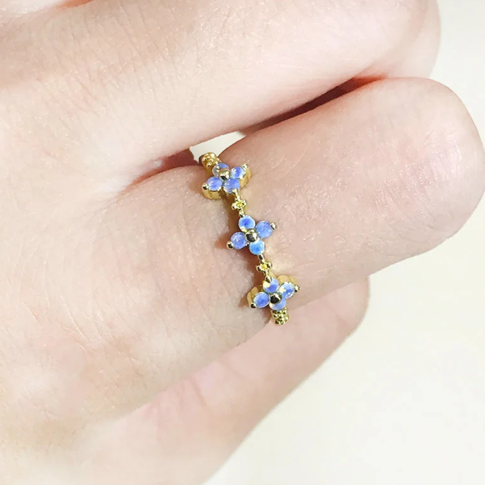 Elegant Clover Ring - Image 4