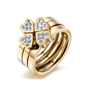 Triple Clover Ring